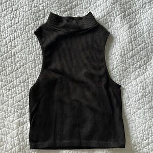 Turtle neck tank top